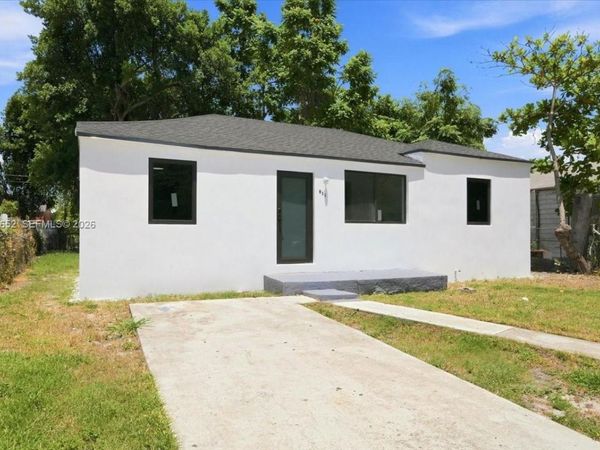 811 NW 65th St, Miami, FL 33150