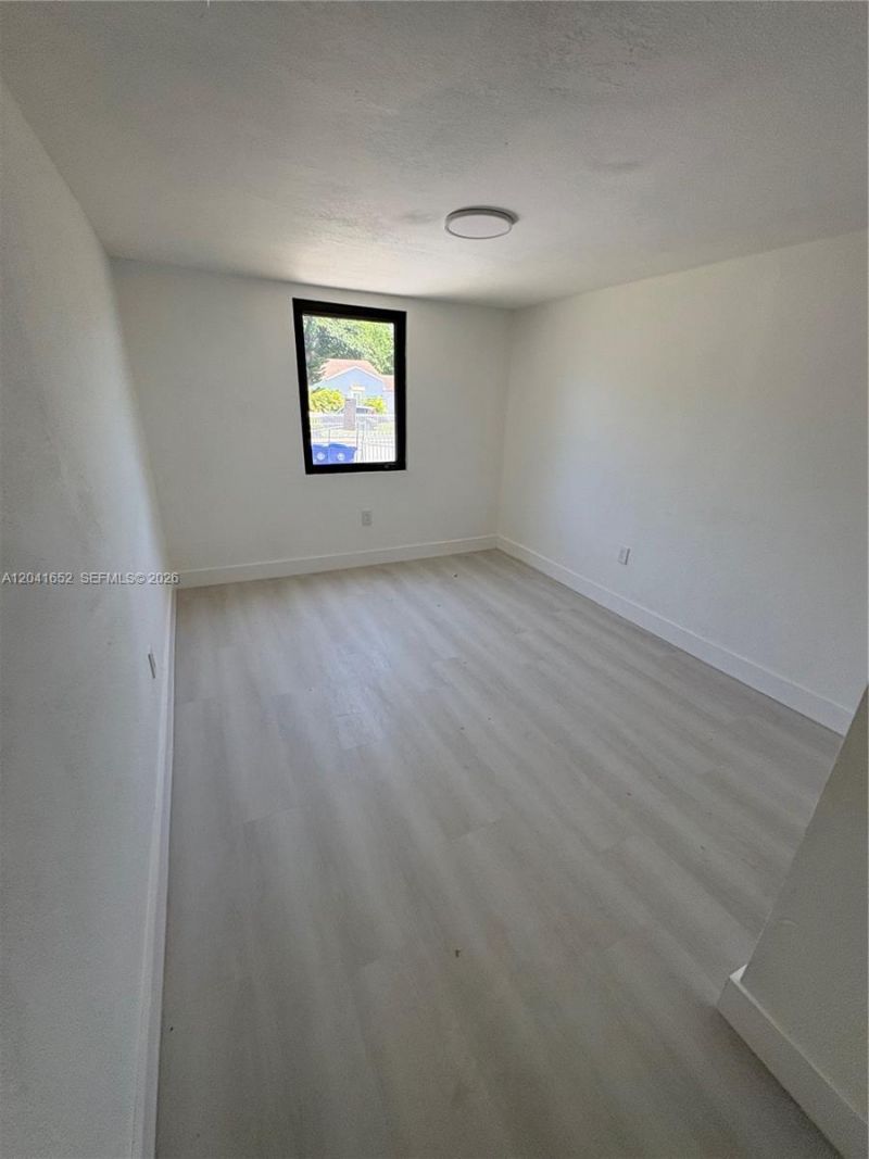 811 NW 65th St, Miami, FL 33150 Photo