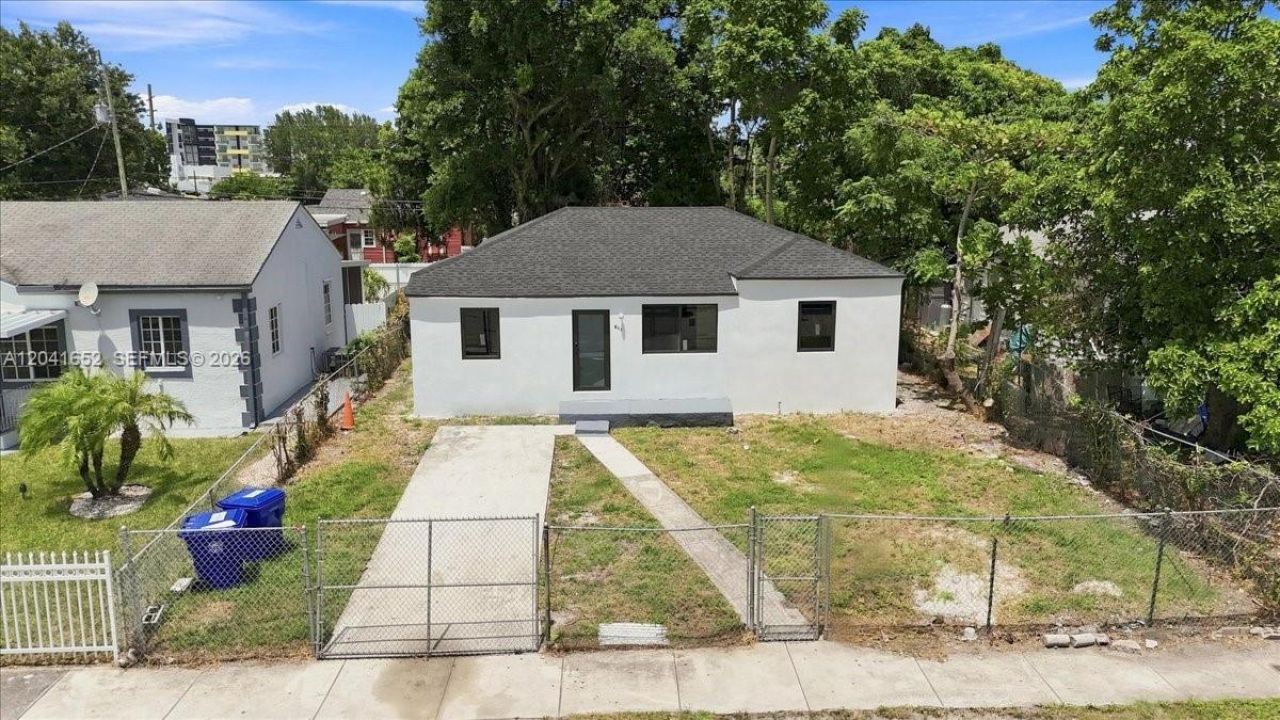 811 NW 65th St, Miami, FL 33150 Photo