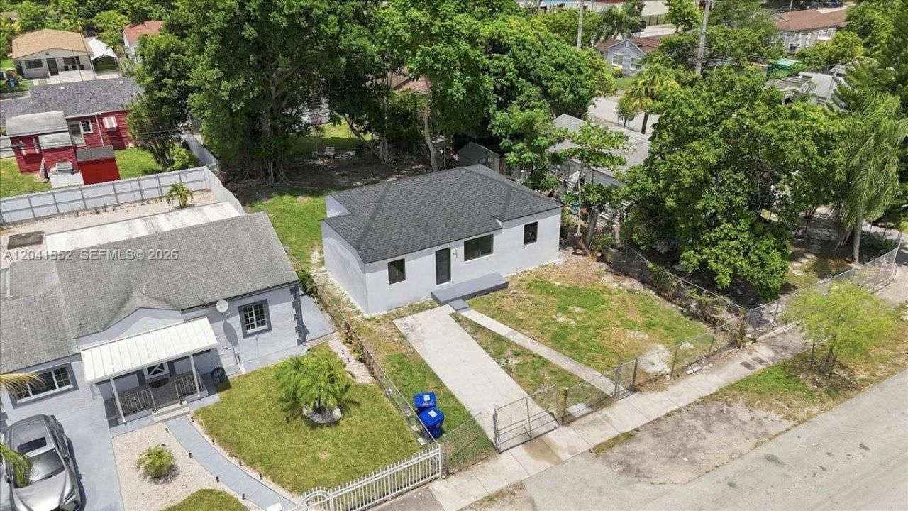 811 NW 65th St, Miami, FL 33150 Photo