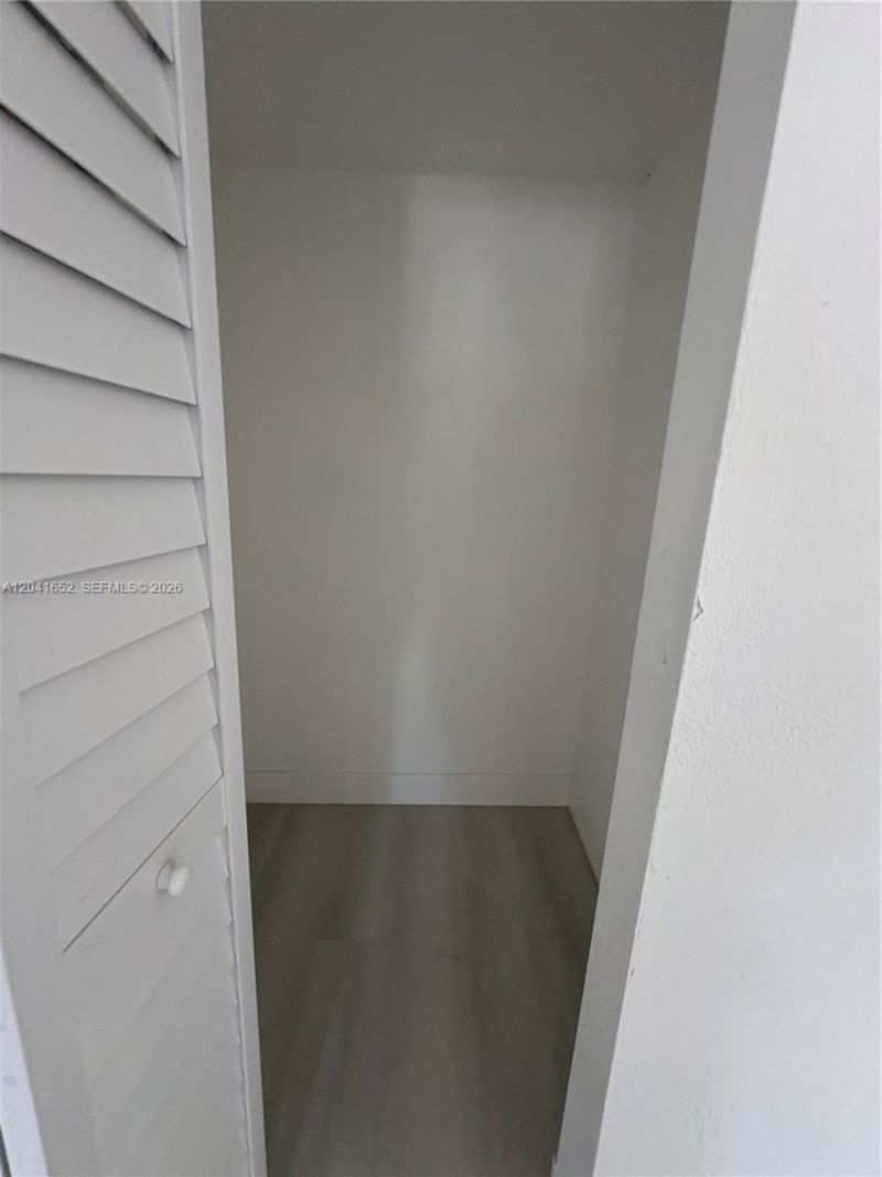 811 NW 65th St, Miami, FL 33150 Photo