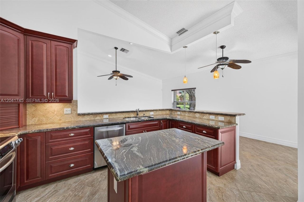 1380 NW 103rd Ter , Plantation, FL 33322 Photo
