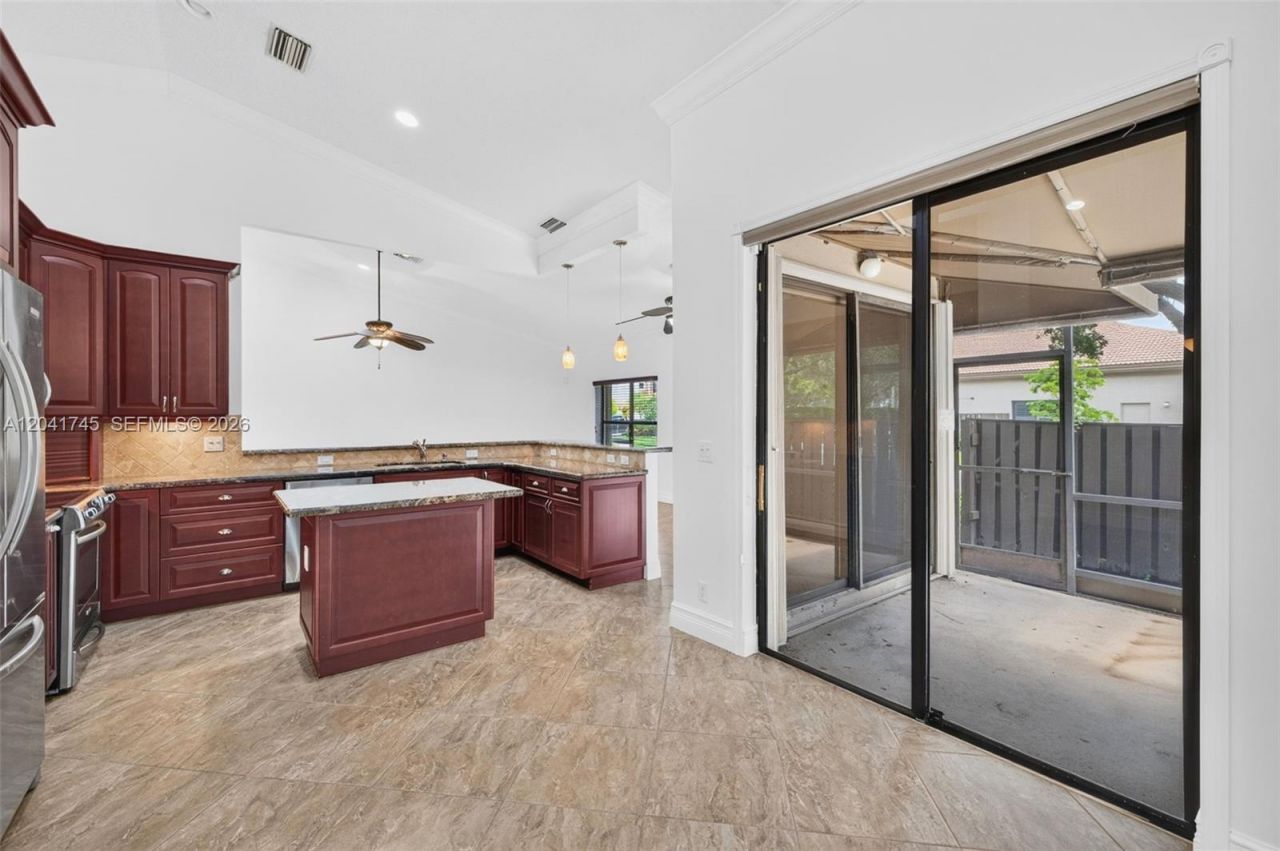 1380 NW 103rd Ter , Plantation, FL 33322 Photo