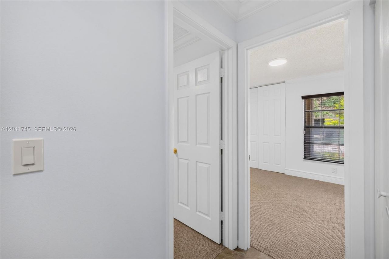 1380 NW 103rd Ter , Plantation, FL 33322 Photo