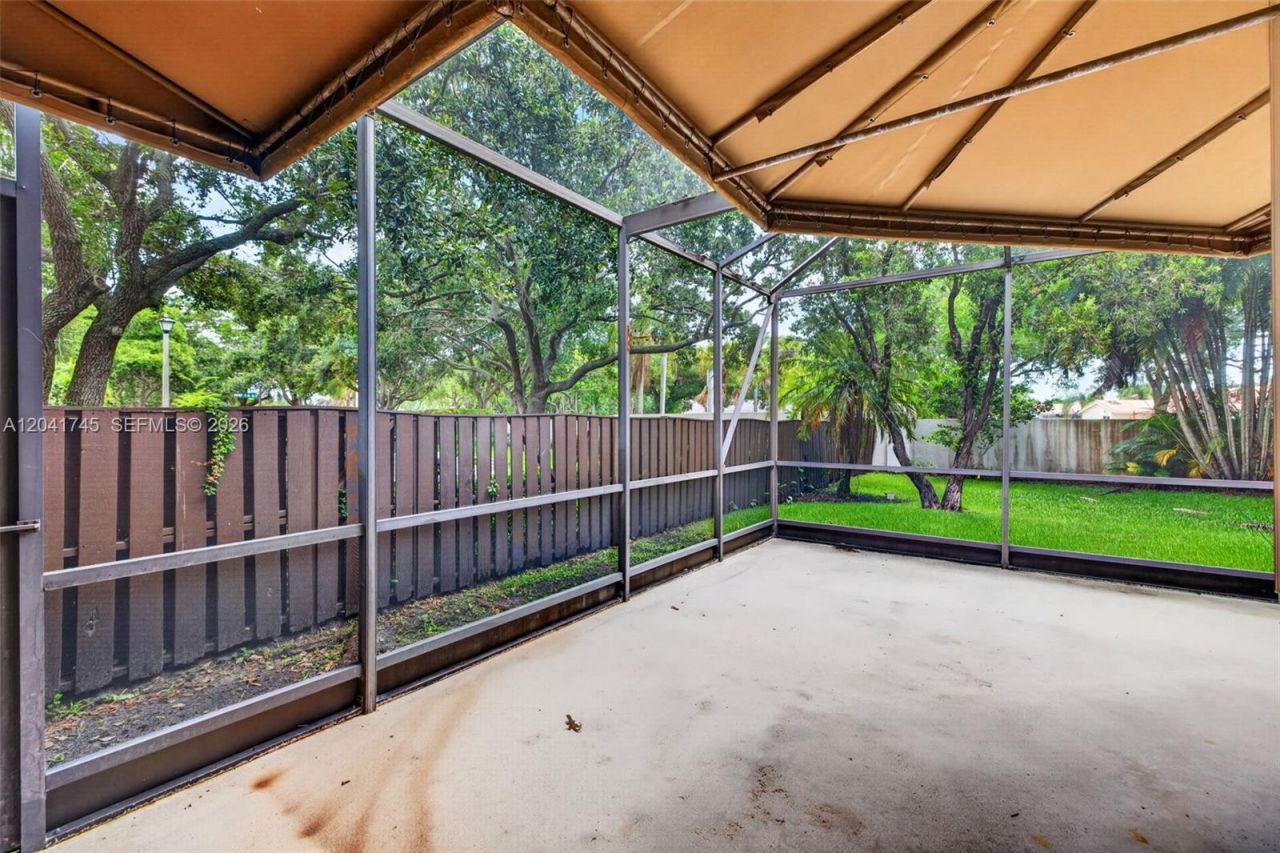 1380 NW 103rd Ter , Plantation, FL 33322 Photo