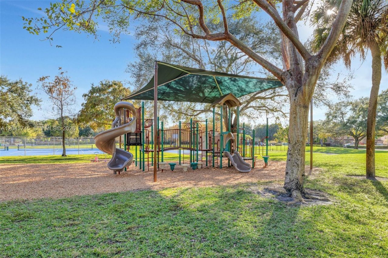 1380 NW 103rd Ter , Plantation, FL 33322 Photo