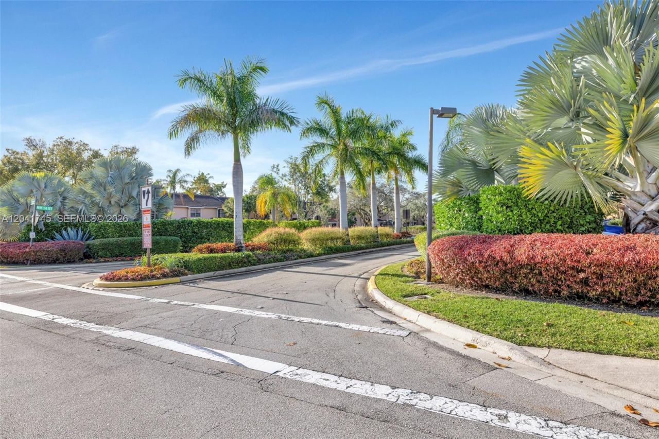 1380 NW 103rd Ter , Plantation, FL 33322 Photo