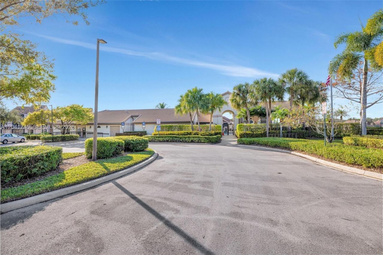1380 NW 103rd Ter , Plantation, FL 33322 Photo