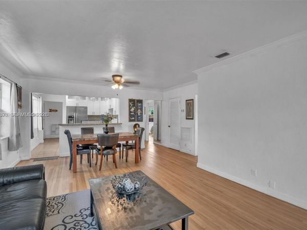 1635 Hollywood Blvd , Hollywood, FL 33020
