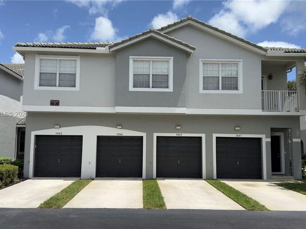 3042 Grandiflora Dr , Green Acres, FL 33467