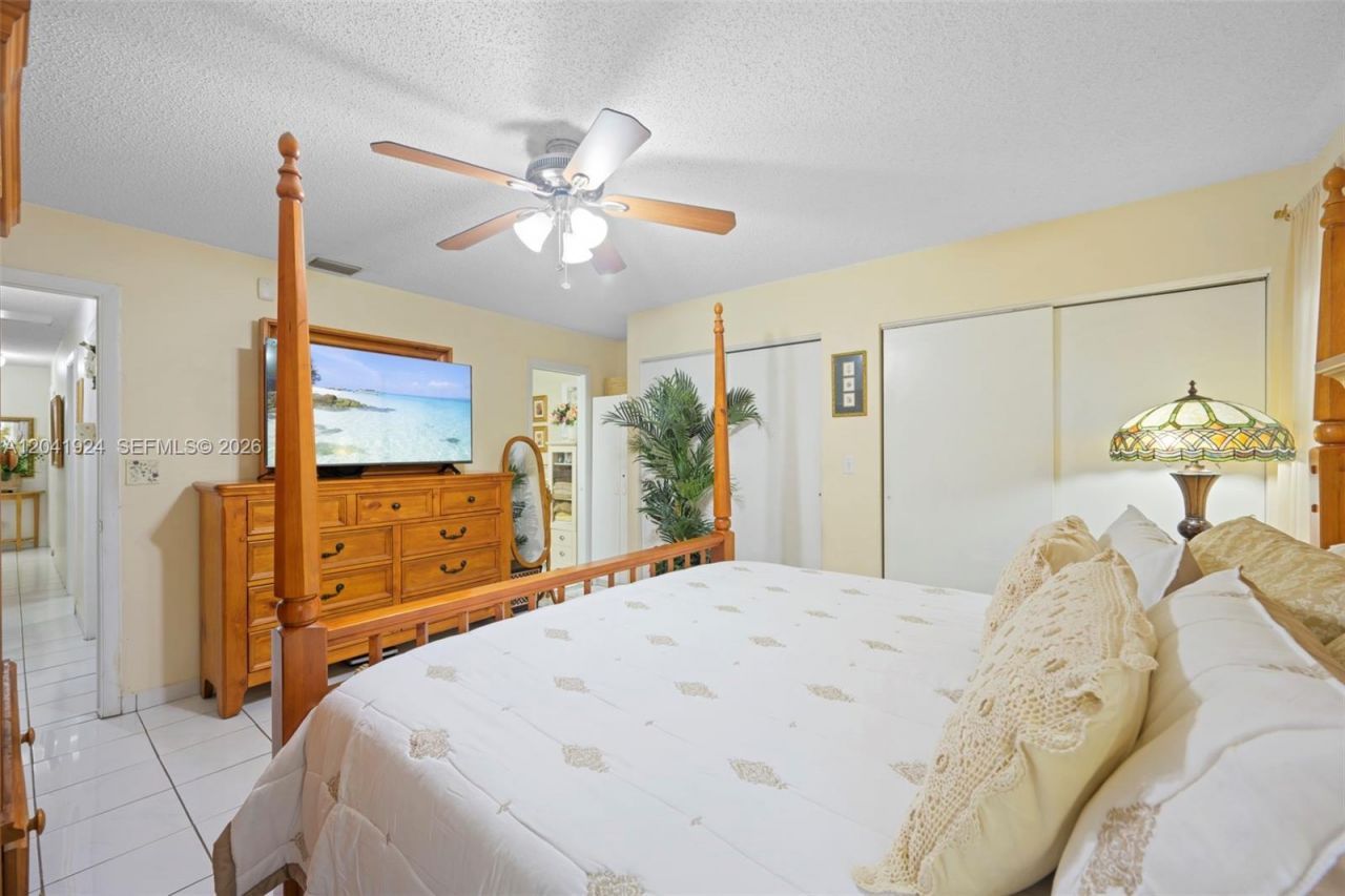 906 SW 8th Ave, Hallandale Beach, FL 33009 Photo