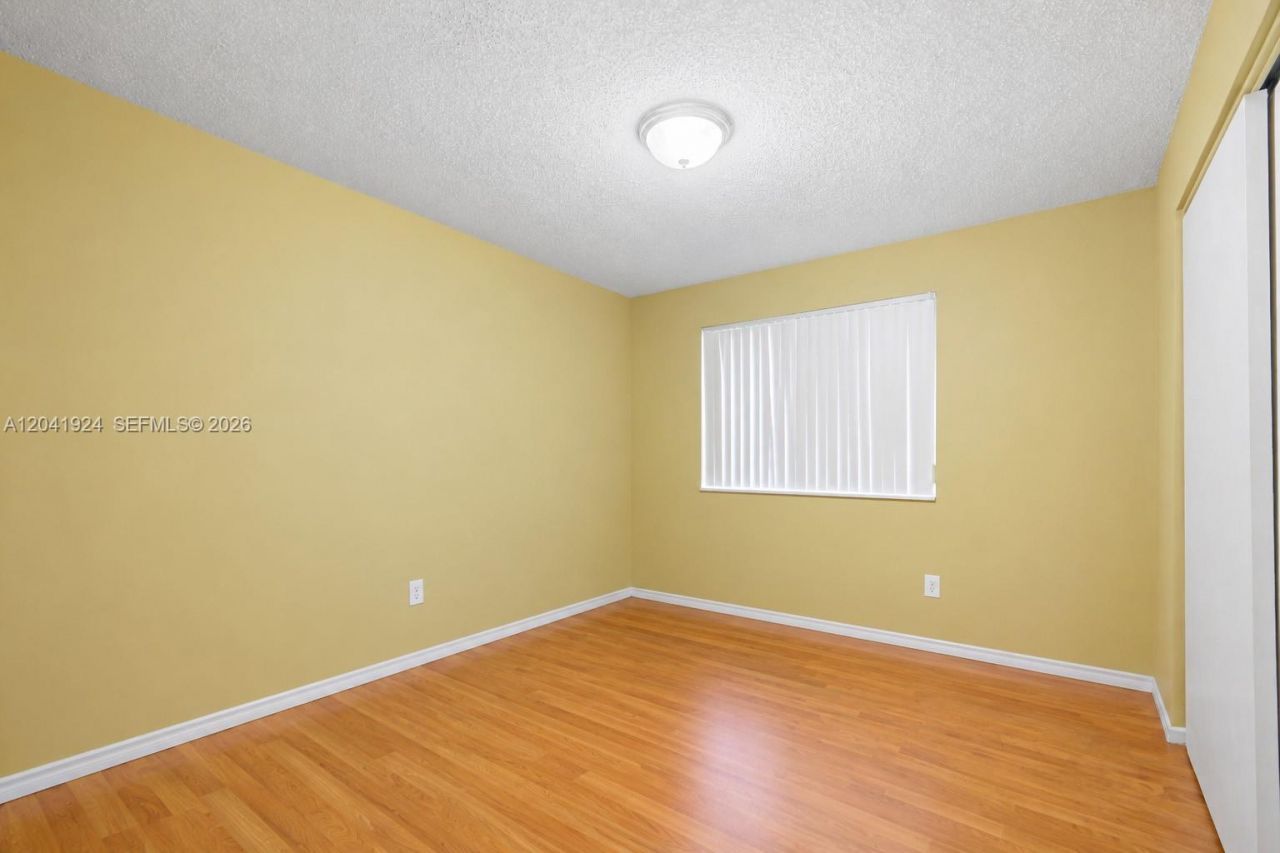 906 SW 8th Ave, Hallandale Beach, FL 33009 Photo