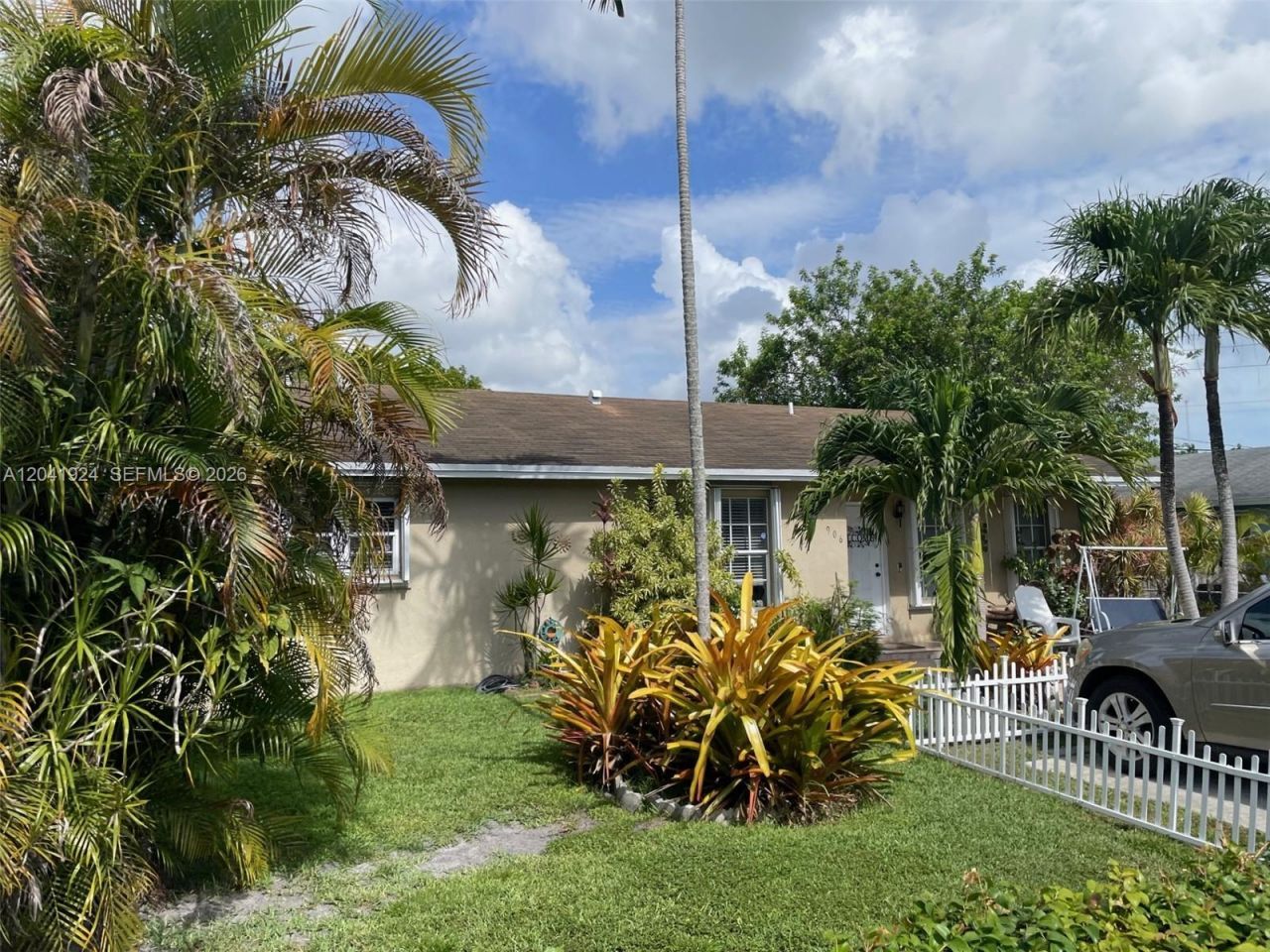906 SW 8th Ave, Hallandale Beach, FL 33009 Photo