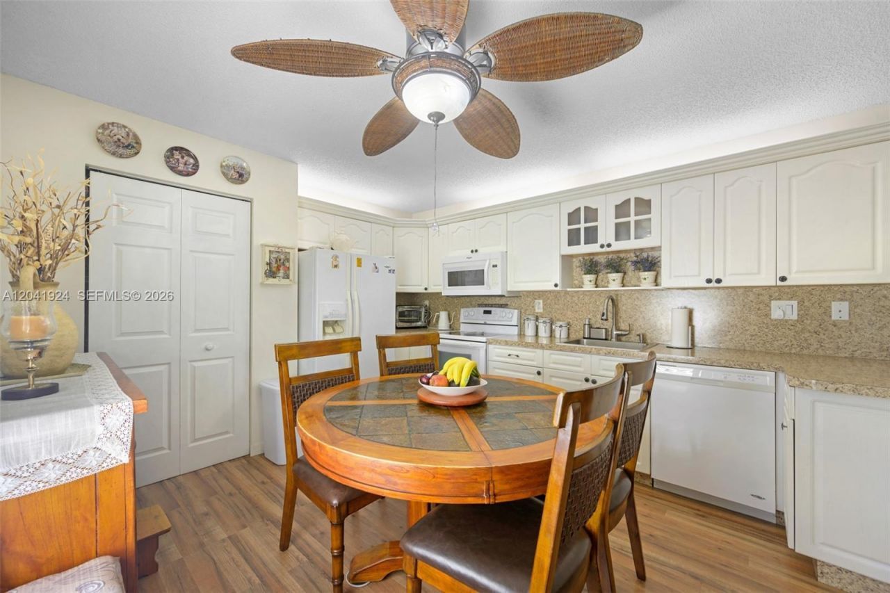 906 SW 8th Ave, Hallandale Beach, FL 33009 Photo