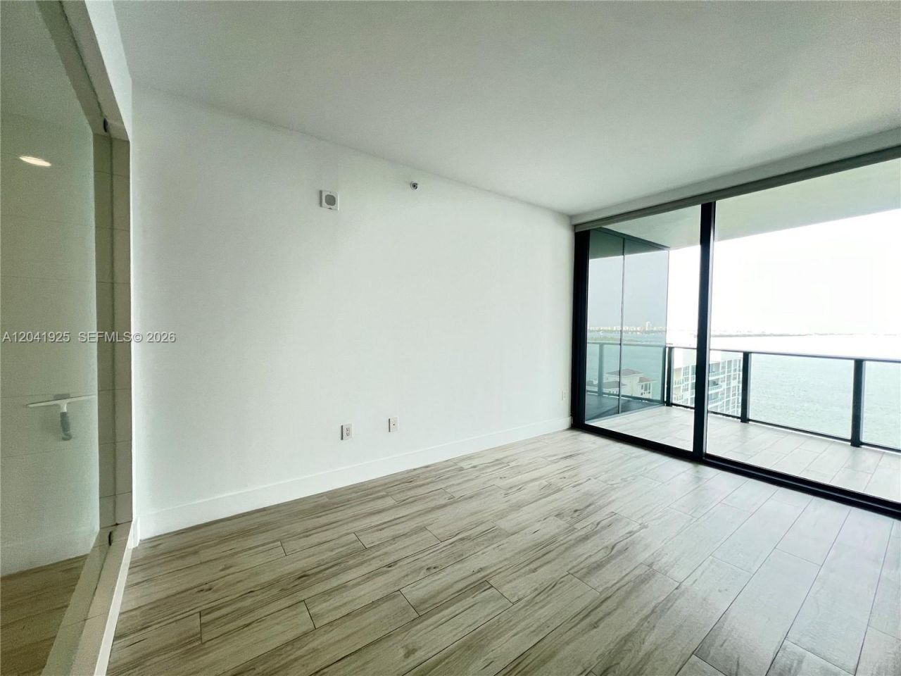 460 NE 28th St, Unit 1402, Miami, FL 33137 Photo