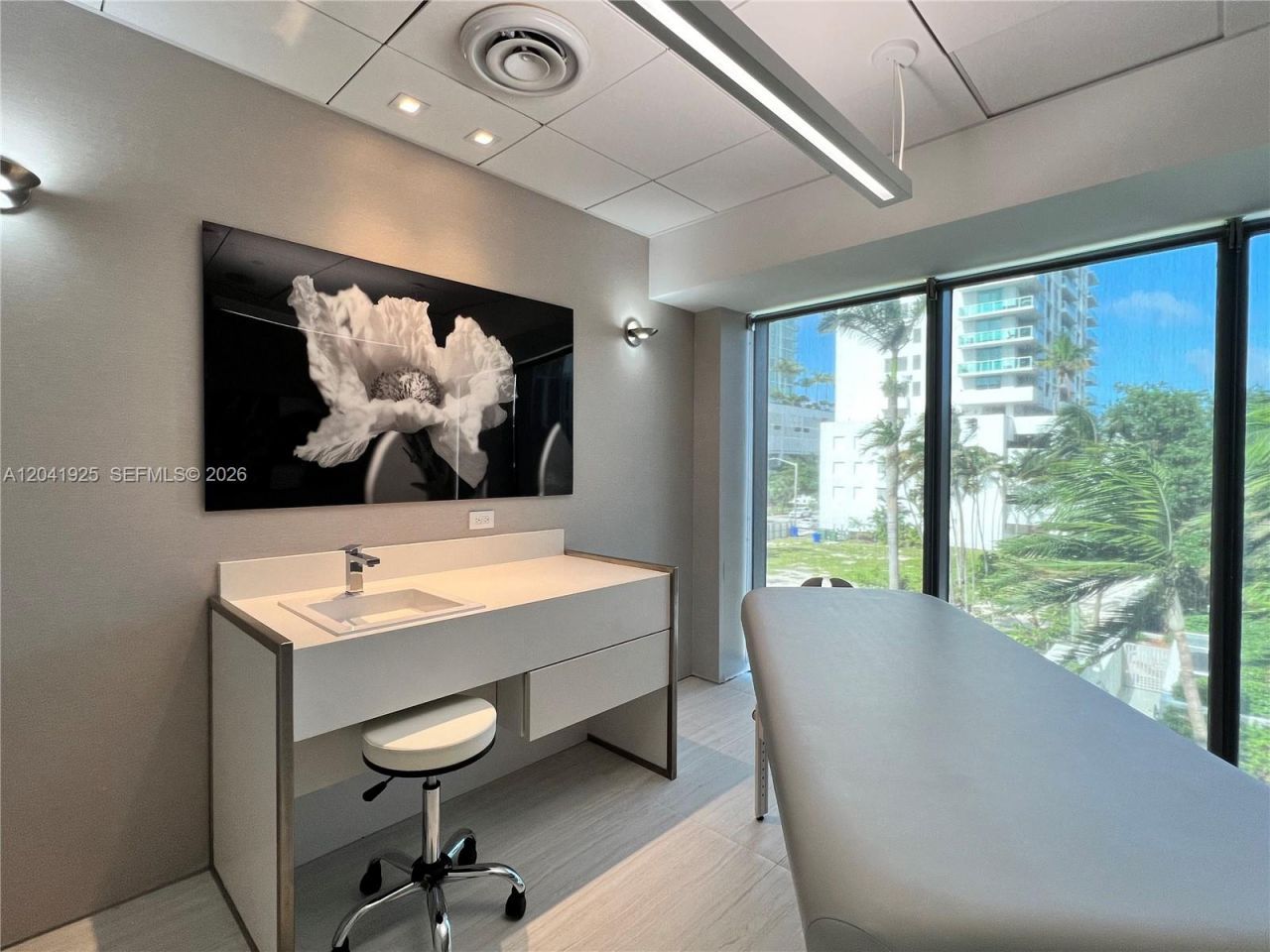 460 NE 28th St, Unit 1402, Miami, FL 33137 Photo
