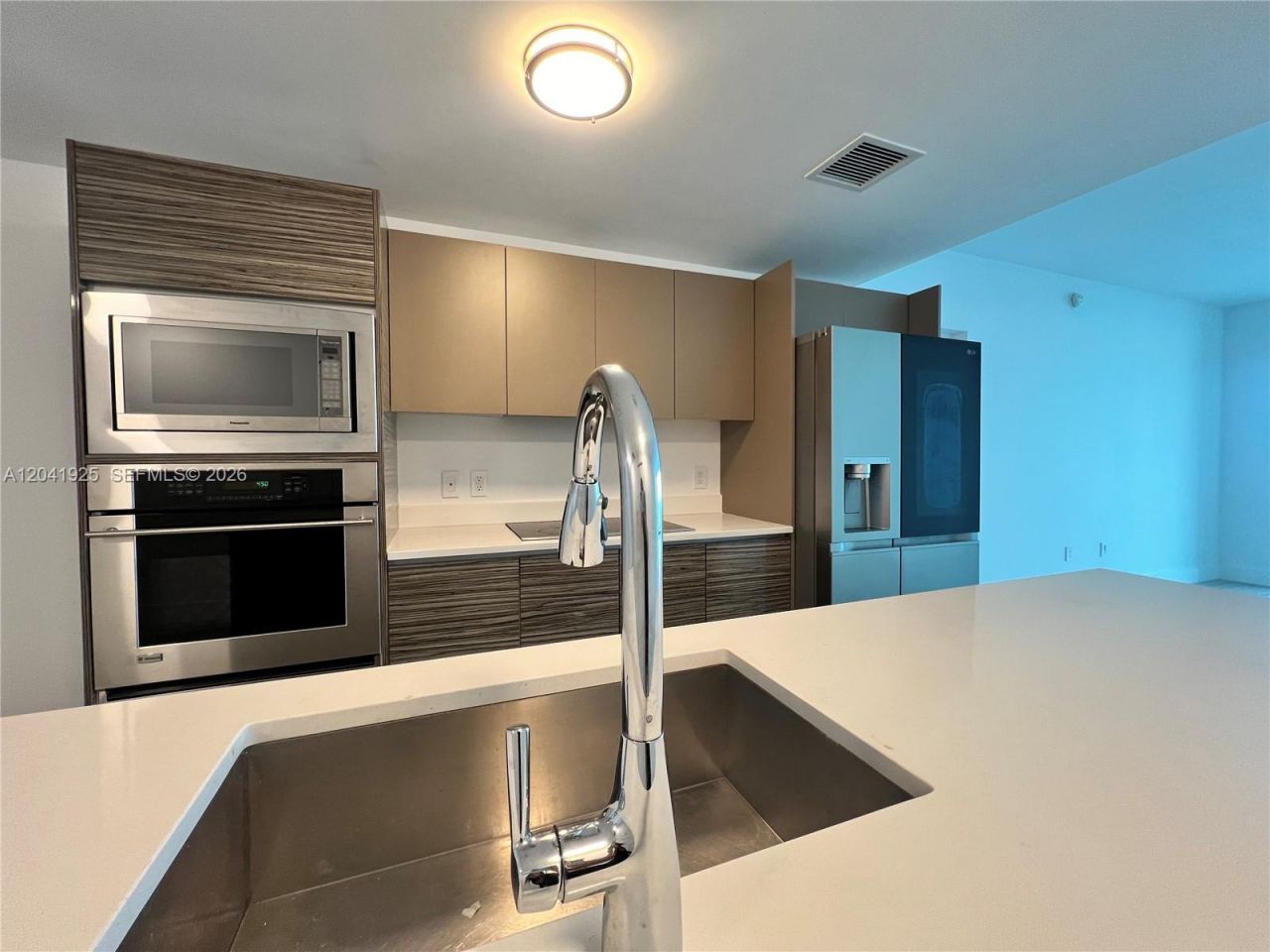 460 NE 28th St, Unit 1402, Miami, FL 33137 Photo