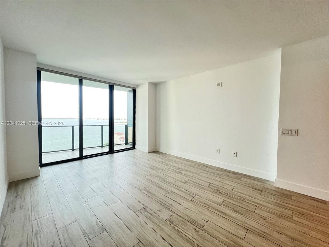 460 NE 28th St, Unit 1402, Miami, FL 33137 Photo