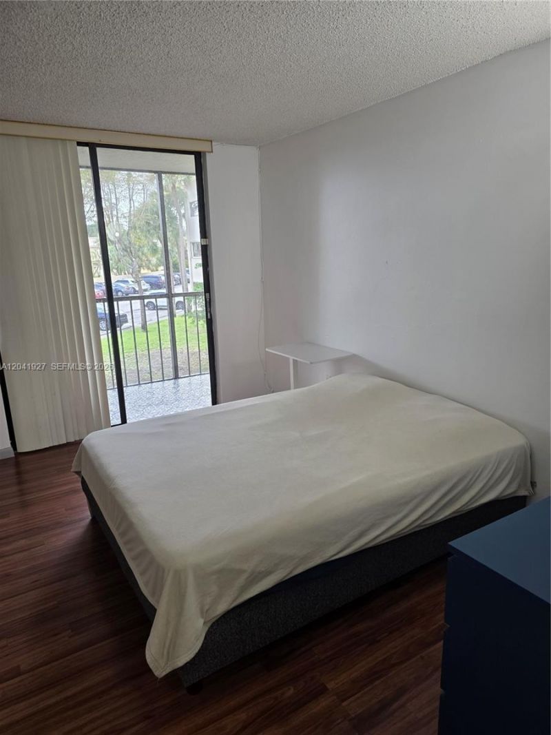 8065 SW 107th Ave, Unit 202, Miami, FL 33173 Photo