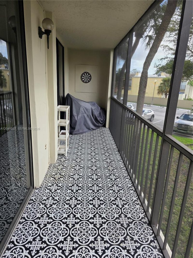 8065 SW 107th Ave, Unit 202, Miami, FL 33173 Photo