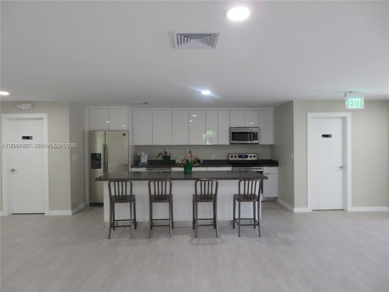 8065 SW 107th Ave, Unit 202, Miami, FL 33173 Photo