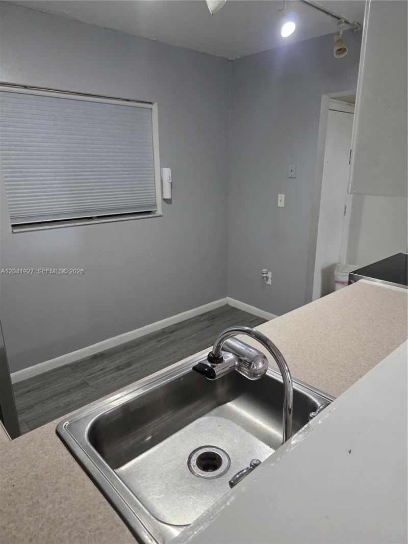 8065 SW 107th Ave, Unit 202, Miami, FL 33173 Photo