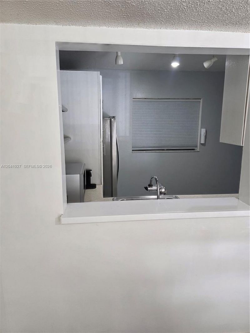 8065 SW 107th Ave, Unit 202, Miami, FL 33173 Photo