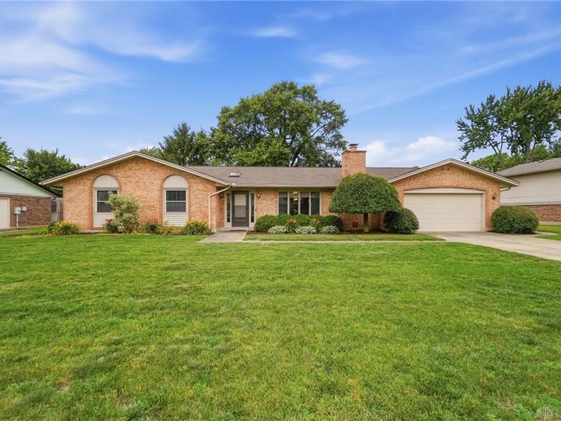 313 Chris Drive, Englewood, OH 45322 Photo 2