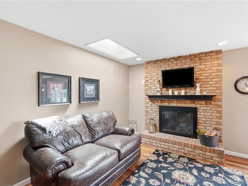 313 Chris Drive, Englewood, OH 45322 Photo 5