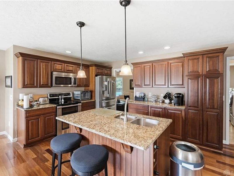 313 Chris Drive, Englewood, OH 45322 Photo 6