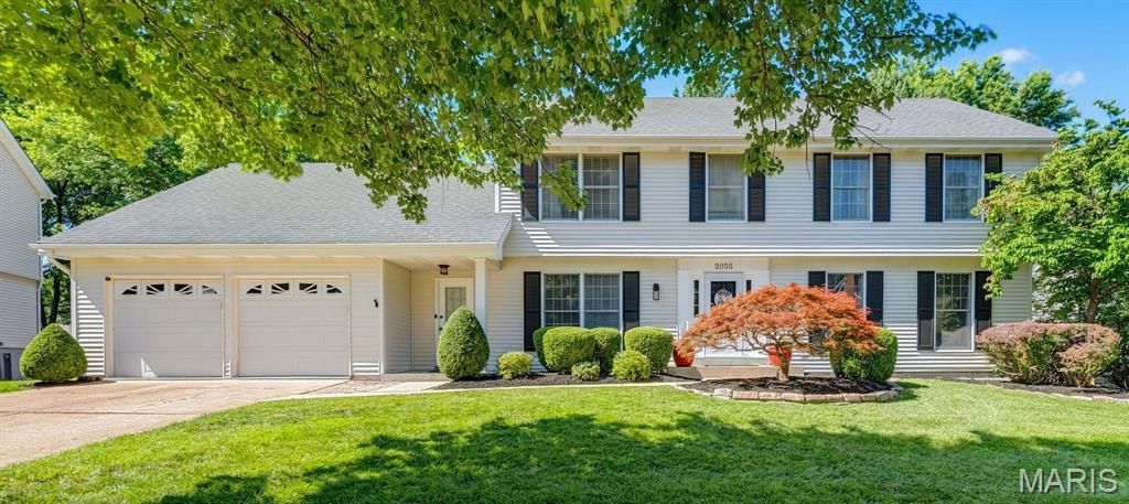 2055 Meadowbrook Way Drive, Chesterfield, MO 63017 Main Photo