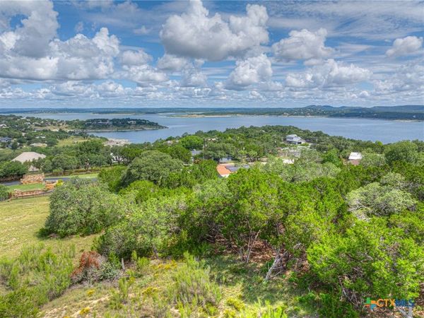 980 El Capitan Trail , Canyon Lake, TX 78133