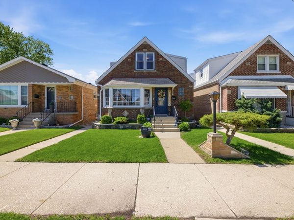 5052 S Laporte Avenue , Chicago, IL 60638