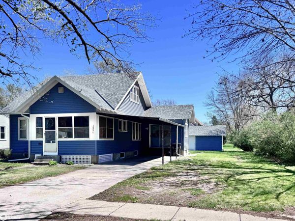 1221 12Th Street, Onawa, IA 51040