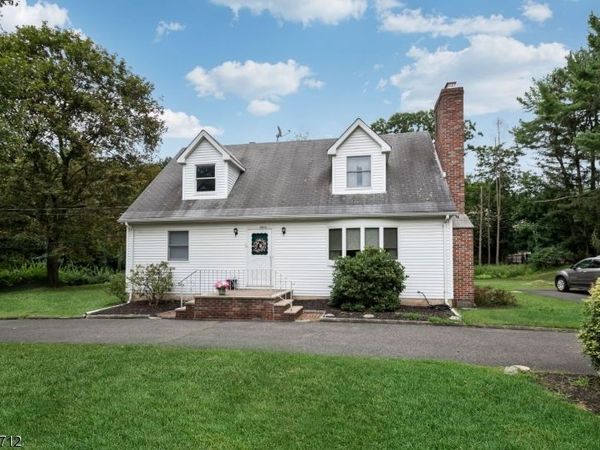 1013 Kent Pl, Unit 2, Franklin Lakes, NJ 07417