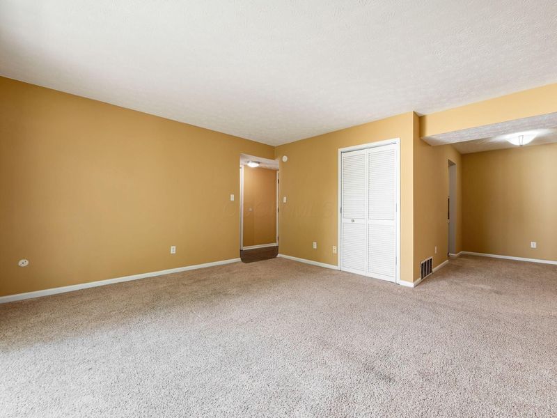 1450 Slade Avenue , Unit 302, Columbus, OH 43235 Photo 13