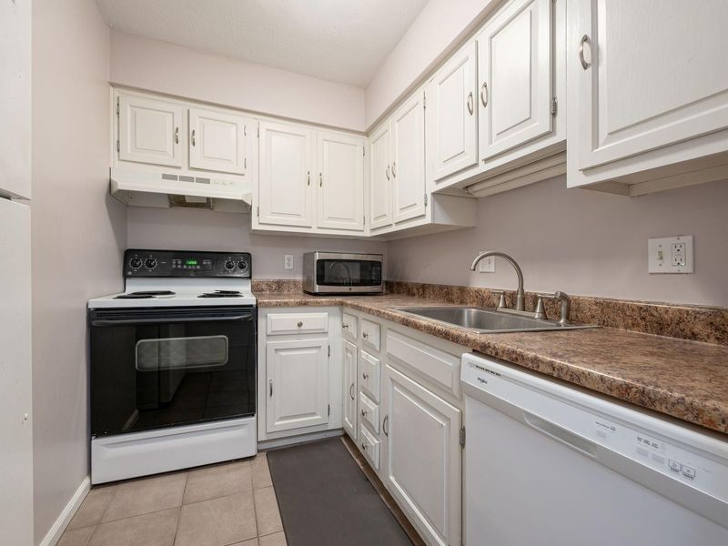 1450 Slade Avenue , Unit 302, Columbus, OH 43235 Photo 24
