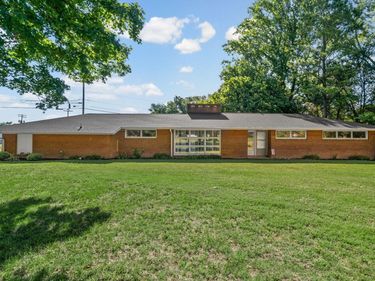 201 Marietta Drive, Hopkinsville, KY 42240