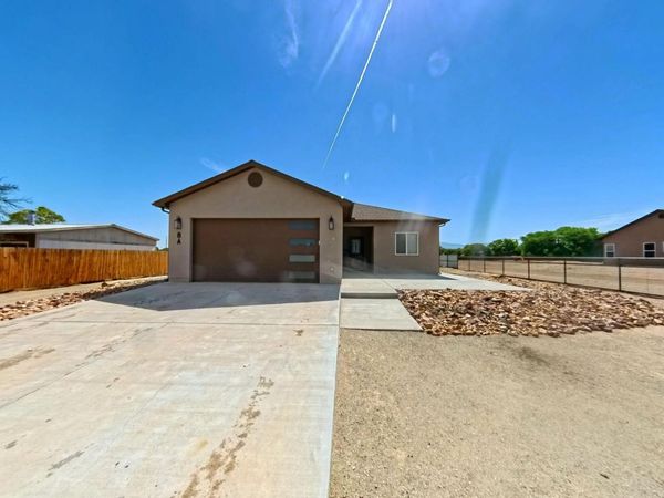8 Servis Farm Road , Unit # A, Los Lunas, NM 87031