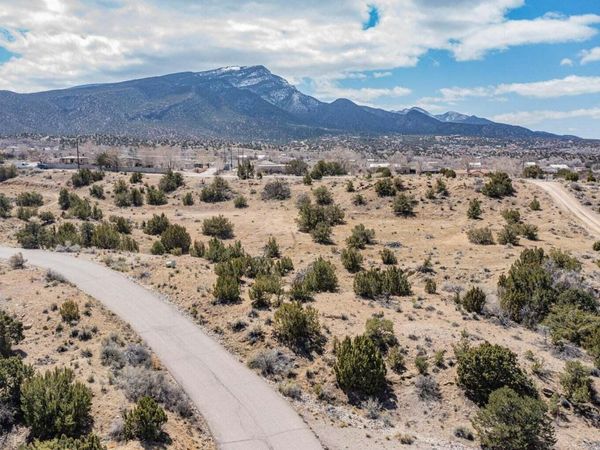 La Entrada , Placitas, NM 87043