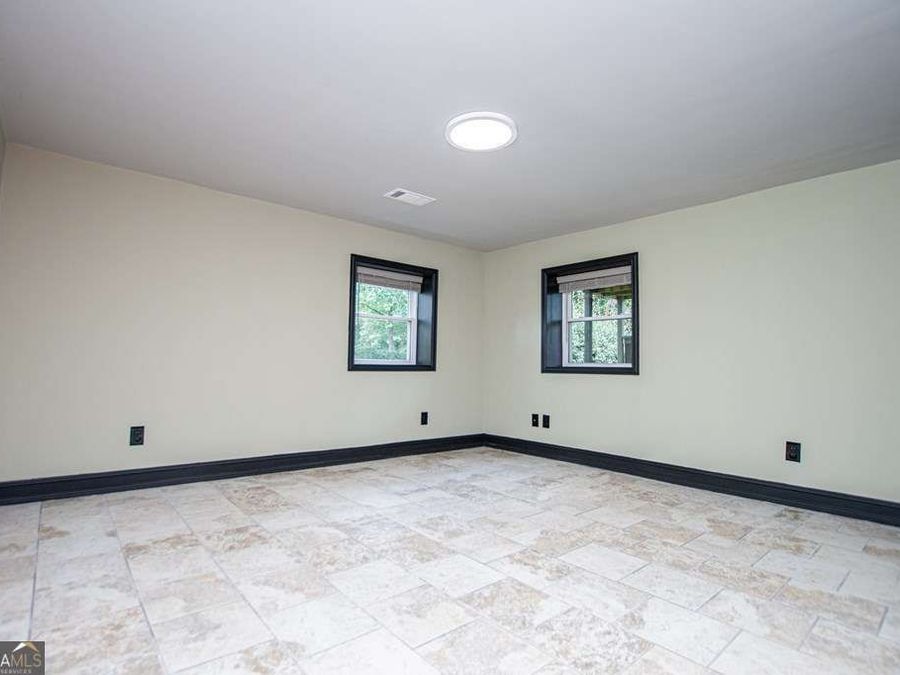 Property Image 79