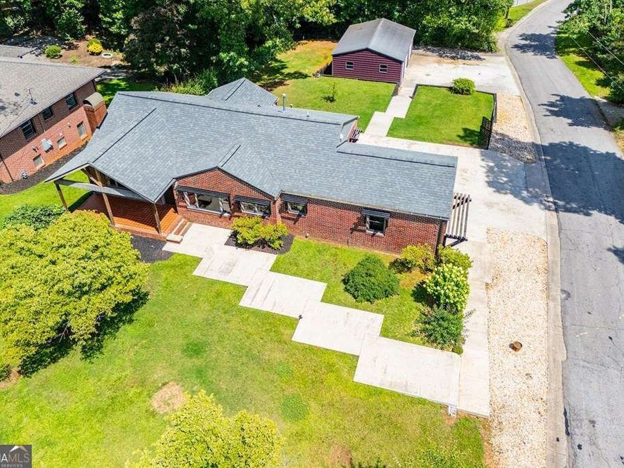 Property Image 100
