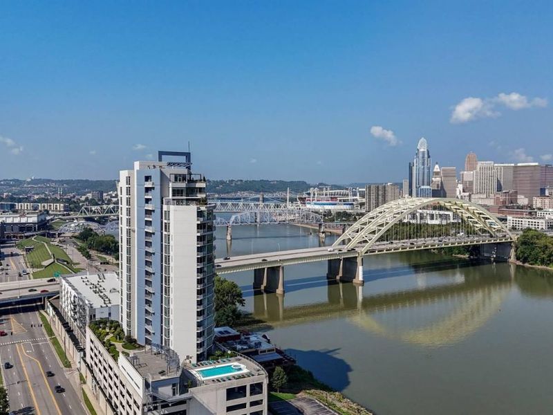 400 Riverboat Row, Unit 1703, Newport, KY 41071 Photo 2