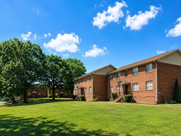 1057 North Main Street, Arab, AL 35016