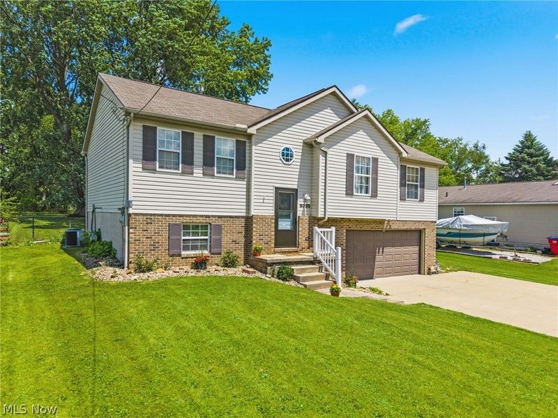 6055 Apple Street, Louisville, OH 44641 Photo 9