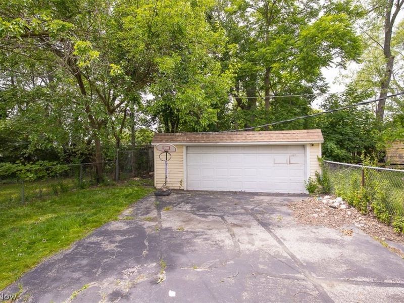 3926 E 121st Street, Cleveland, OH 44105 Photo 19