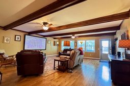 127 Leonard Circle photo 4