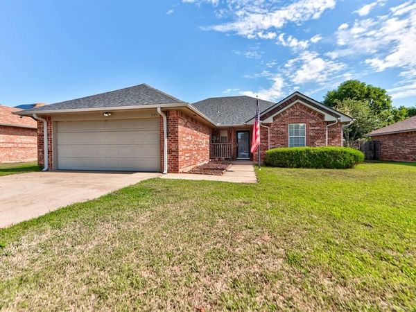 333 NE 9th Place, Newcastle, OK 73065