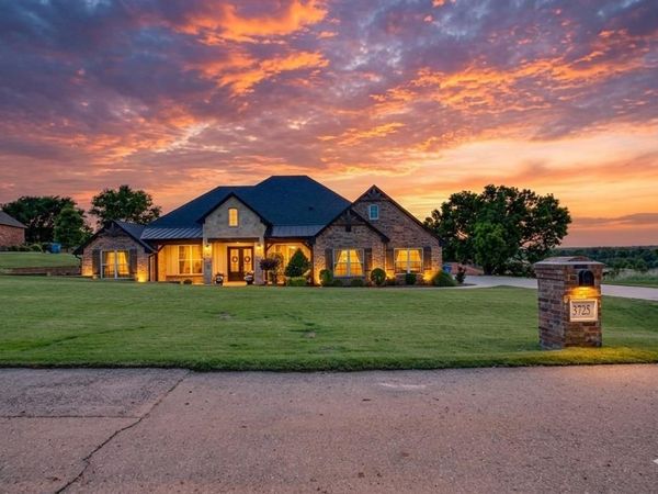 3725 River Valley Drive, Newcastle, OK 73065