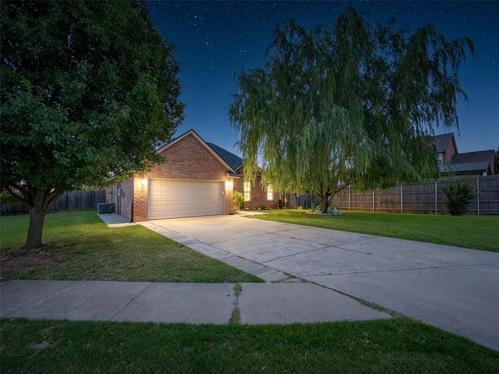 4708 Elk Creek Drive, Yukon, OK 73099 Main Photo
